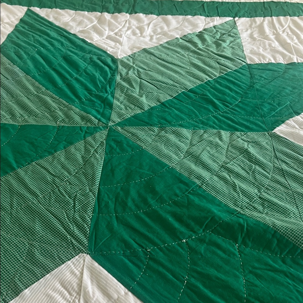 HANDMADE VIntage LONE STAR 8 point Star Pattern QUILT - Picture 4 of 17